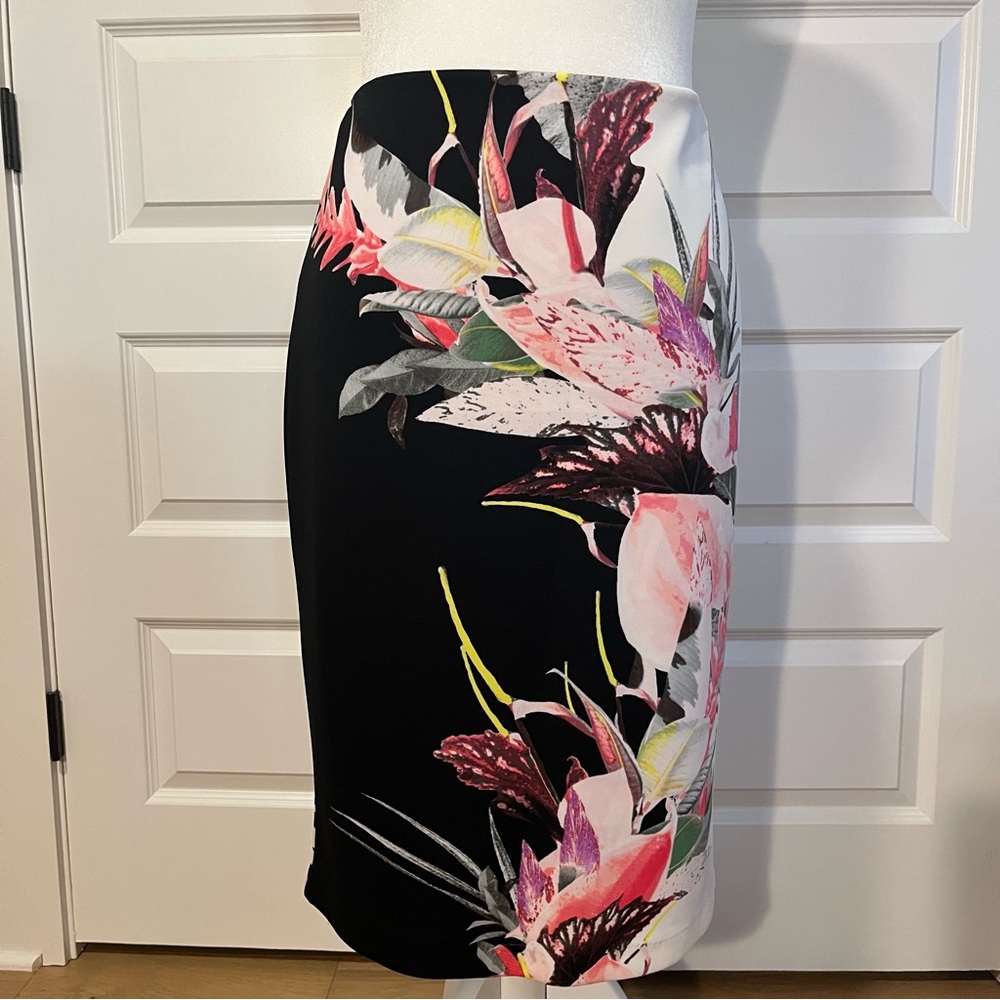 New York & Co. Floral Scuba Pencil Skirt
